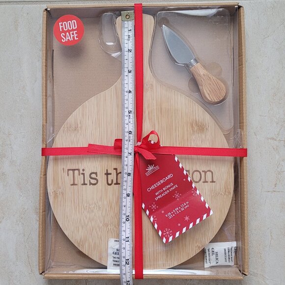 New Holiday Cheese Board Gift Set Tis' the Season - Picture 4 of 5